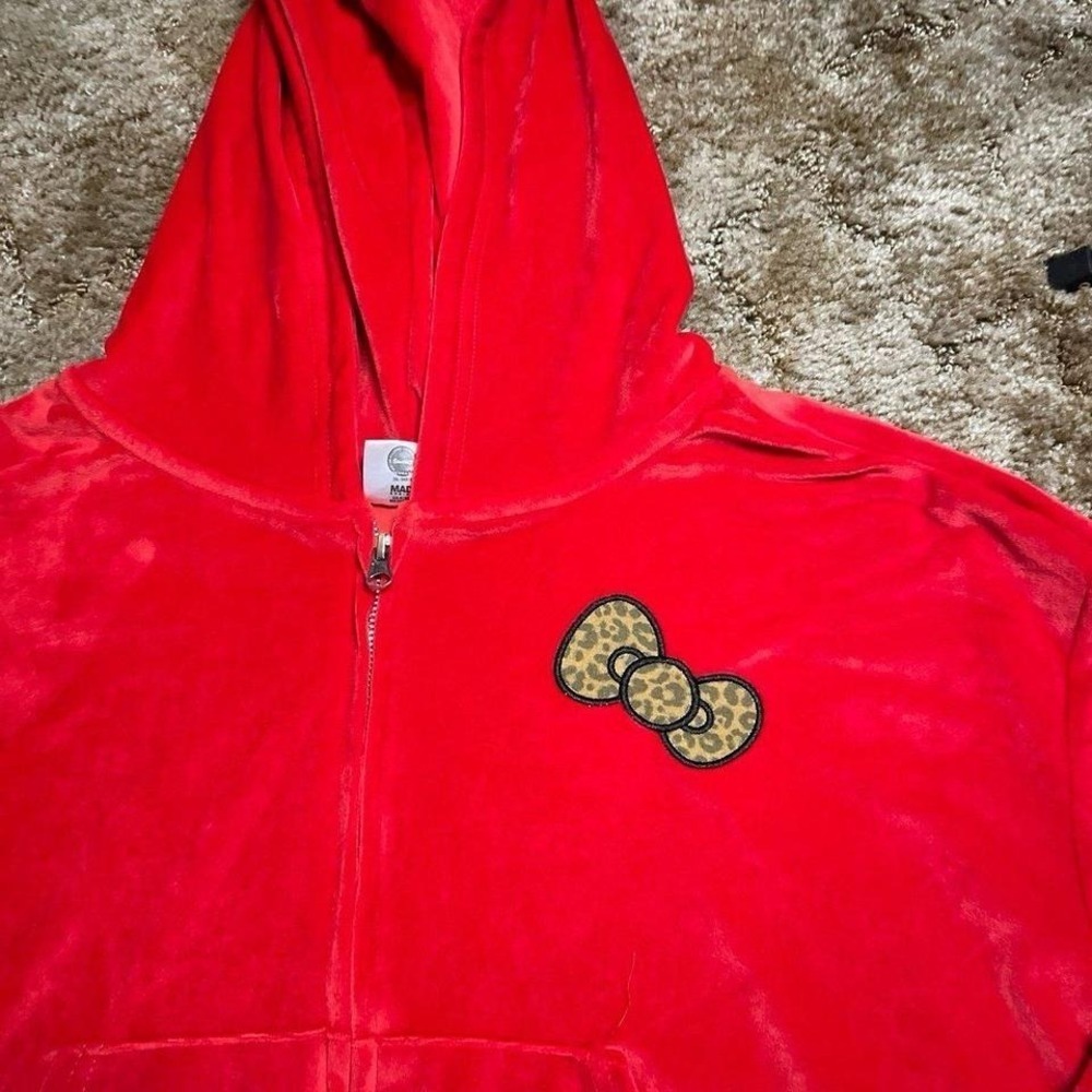 Hello Kitty Sanrio Y2K Red Velour Cropped Leopard Print Jacket Size XL - Picture 2 of 6